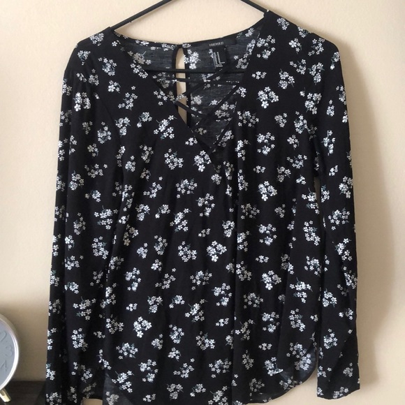 Long sleeve floral blouse - Picture 1 of 2